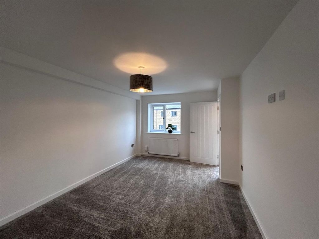 3 bed town house for sale in Vale Street, Bacup OL13, £239,500 Zoopla