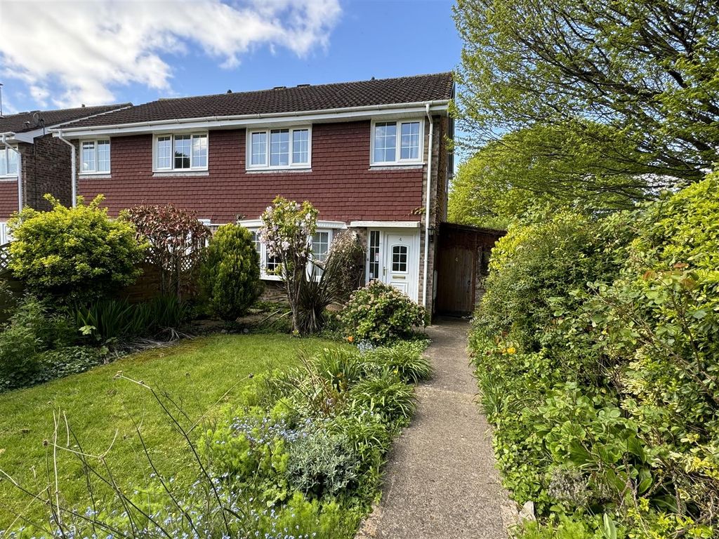 3 bed semidetached house for sale in Elderberry Walk, WestonSuper