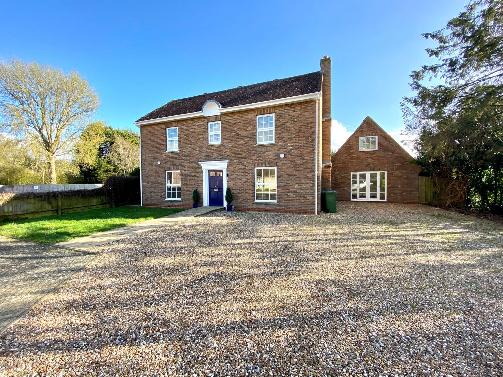 6 bed detached house for sale in Oaktree Close, Doddington, March PE15