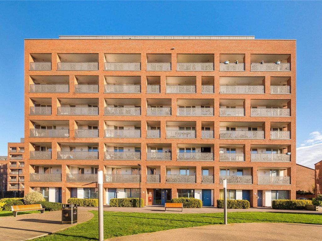 2 bed flat to rent in Hastings Road, Canary Wharf E16 Zoopla