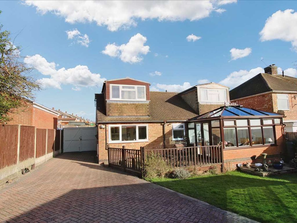 3 bed detached bungalow for sale in Scargill Close, Newthorpe