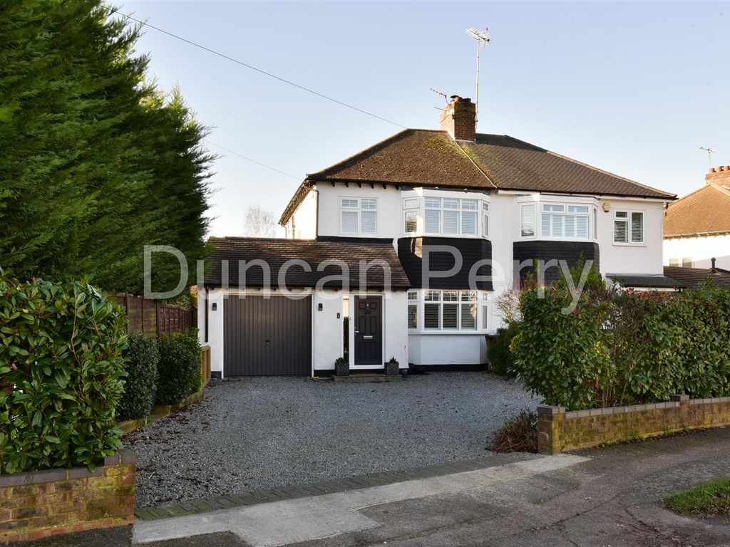 3 bed semidetached house for sale in Bramble Road, Hatfield AL10, £