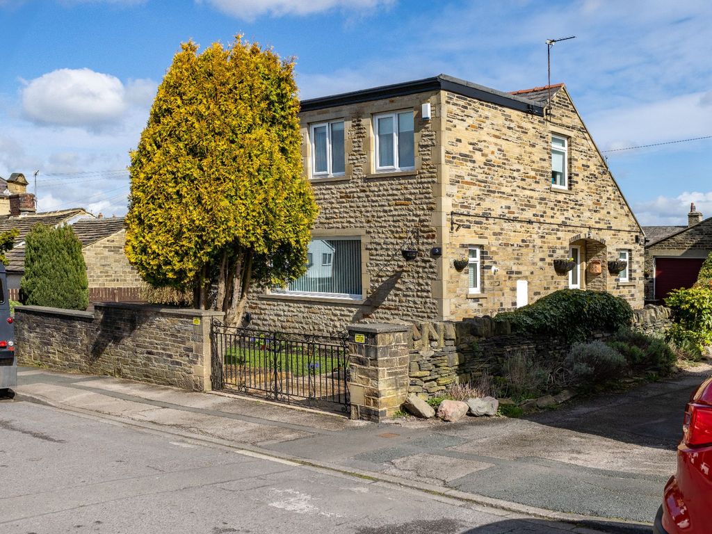 3 bed detached house for sale in Knowle Lane, Wyke, Bradford BD12 Zoopla