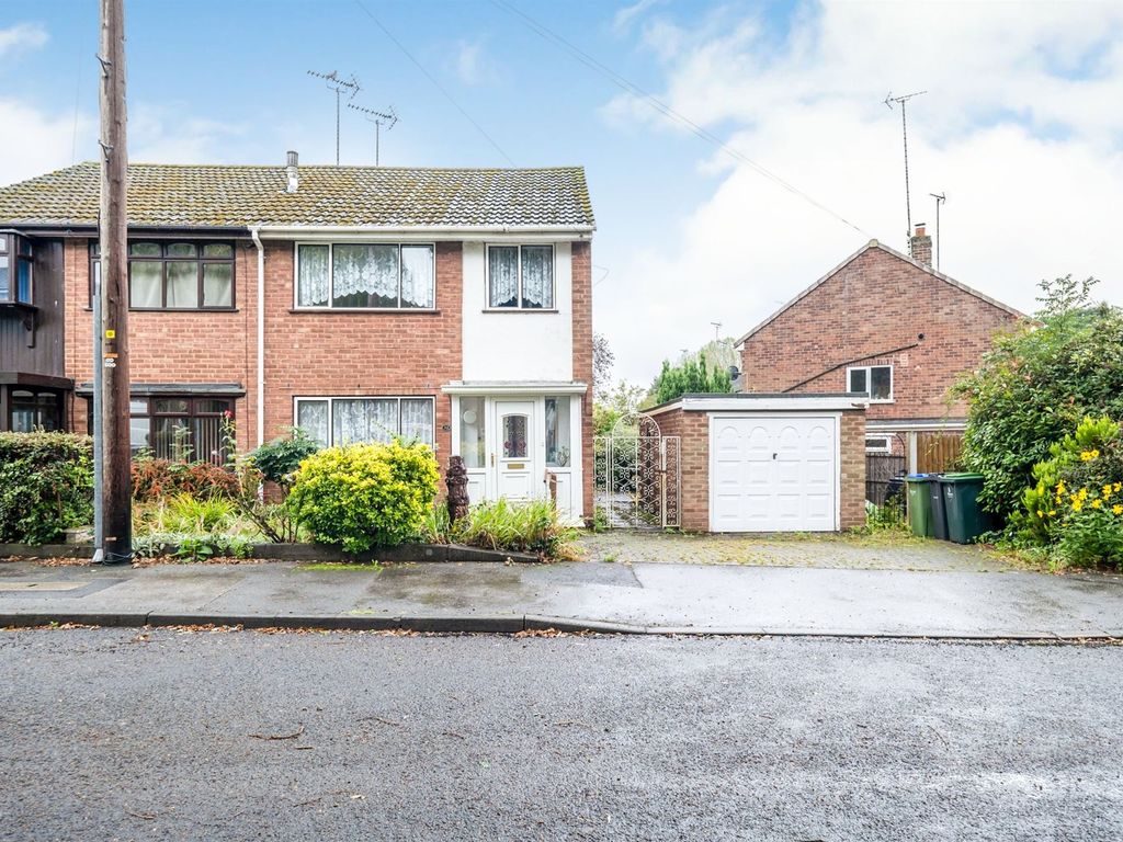 3 bed semidetached house for sale in Newton Gardens, Great Barr