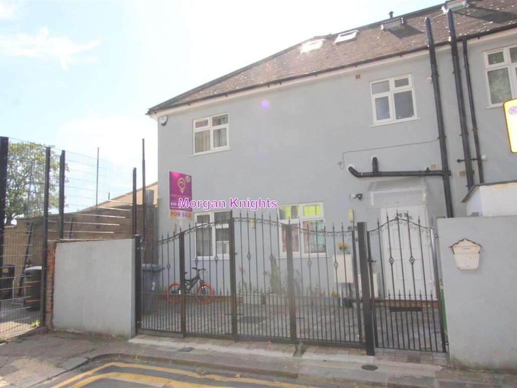 3 bed end terrace house for sale in Verona Road, Forest Gate E7, £525,000 Zoopla