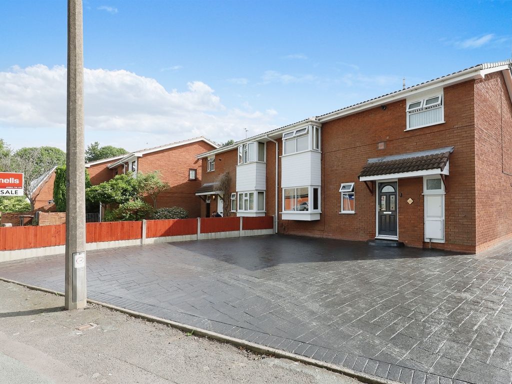 4 bed semidetached house for sale in Emsworth Crescent, Pendeford, Wolverhampton WV9, £250,000