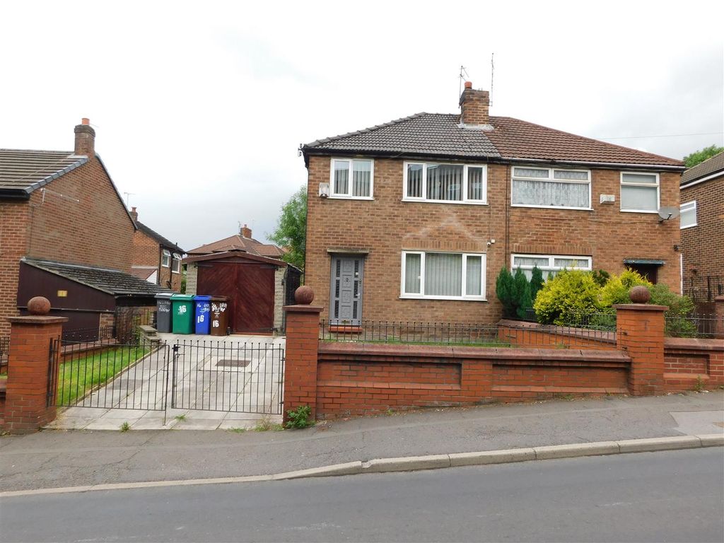 3 bed semidetached house for sale in Berry Brow, Manchester M40, £