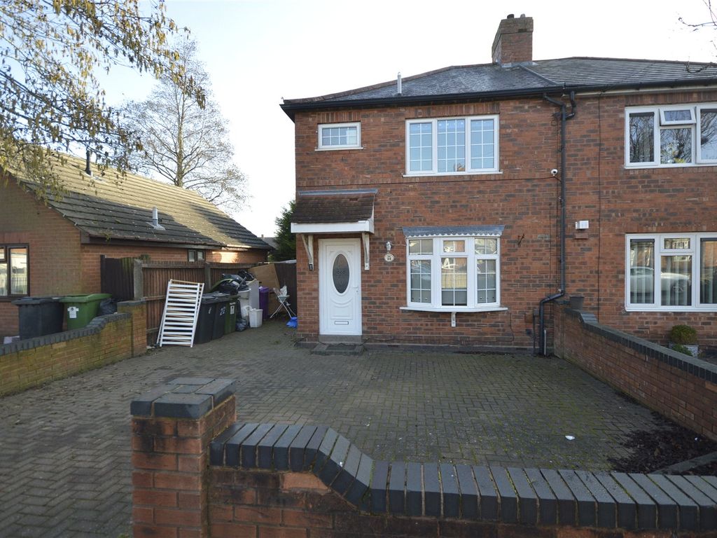 3 bed semidetached house to rent in Keats Road, Wolverhampton, West