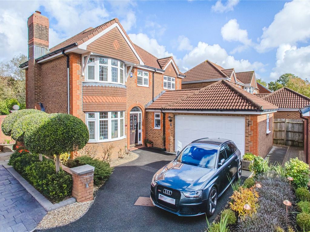 4 bed detached house for sale in Minster Close, Bridlewood, Swindon
