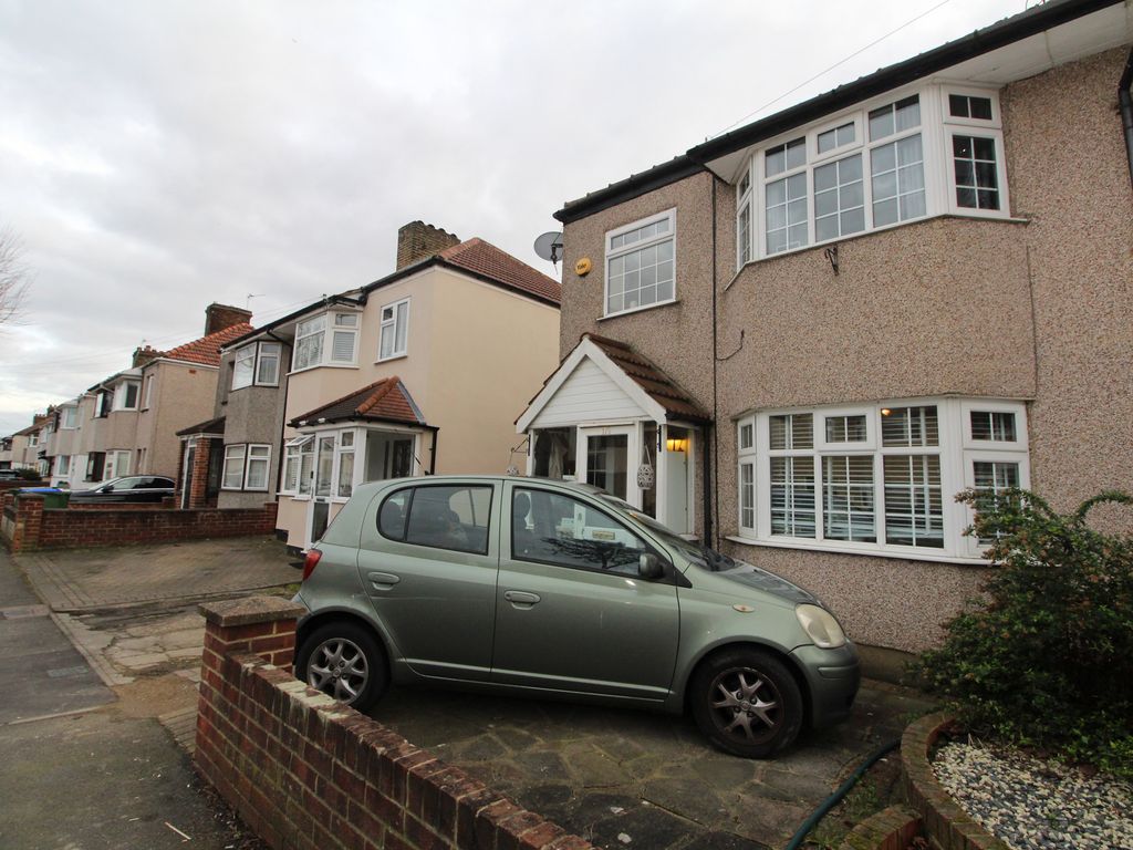 3 bed semidetached house to rent in Elsa Road, Welling DA16 Zoopla