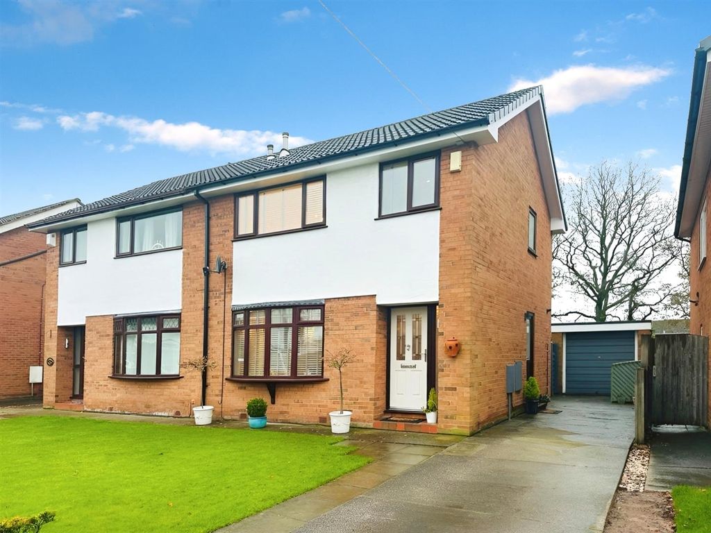3 bed semidetached house for sale in Keats Lane, Wincham, Northwich