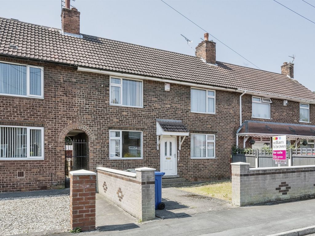 3 bed terraced house for sale in Fifth Avenue, Woodlands, Doncaster DN6
