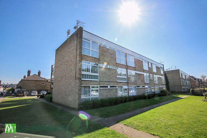 2 bed flat to rent in Barclay Court, Park View, Hoddesdon EN11 Zoopla