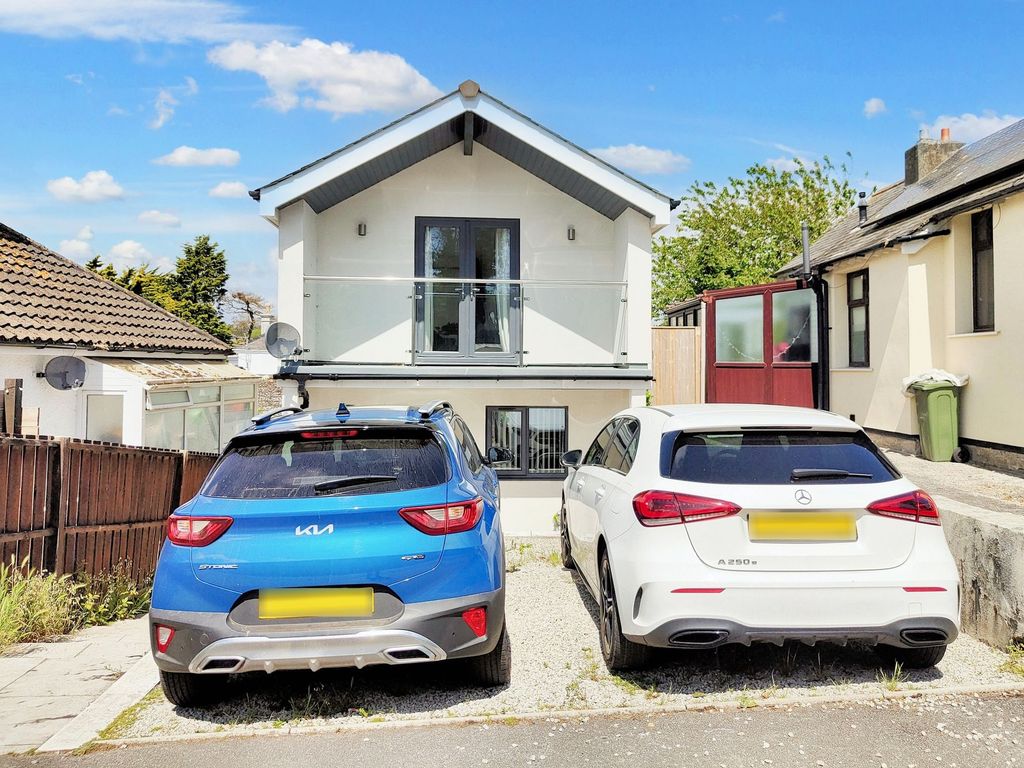 2 bed detached house for sale in Dracaena Avenue, Falmouth TR11, £