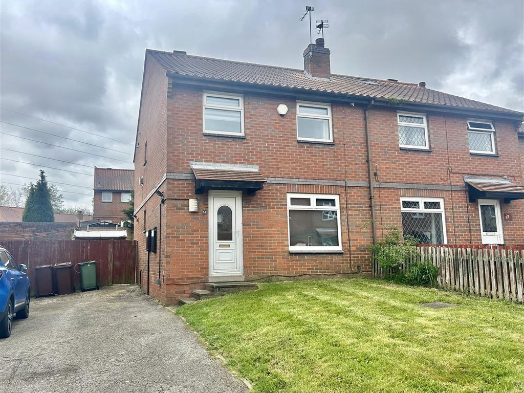 3 bed semidetached house for sale in Primrose Hill Drive, Swillington