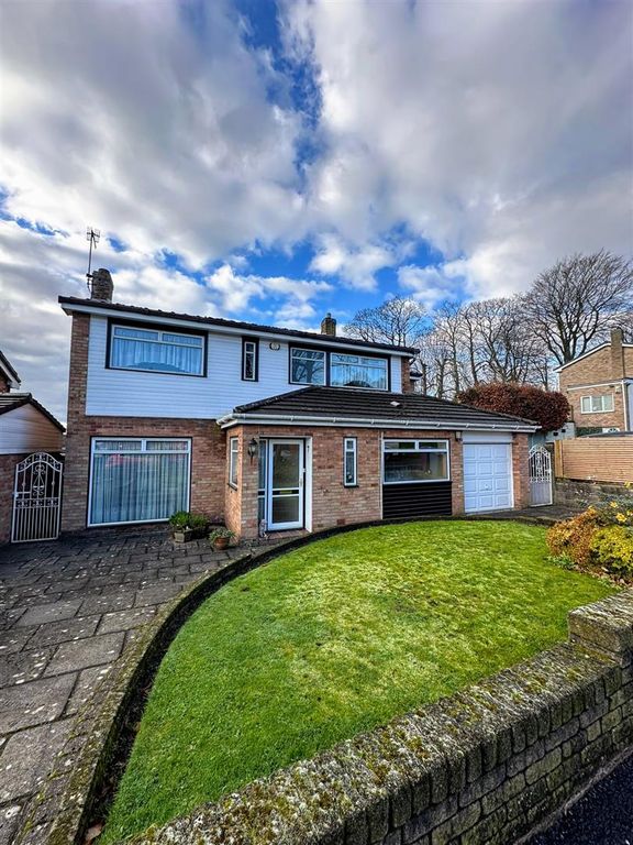 4 bed flat to rent in Hillview Gardens, Liverpool L25, £2,200 pcm Zoopla