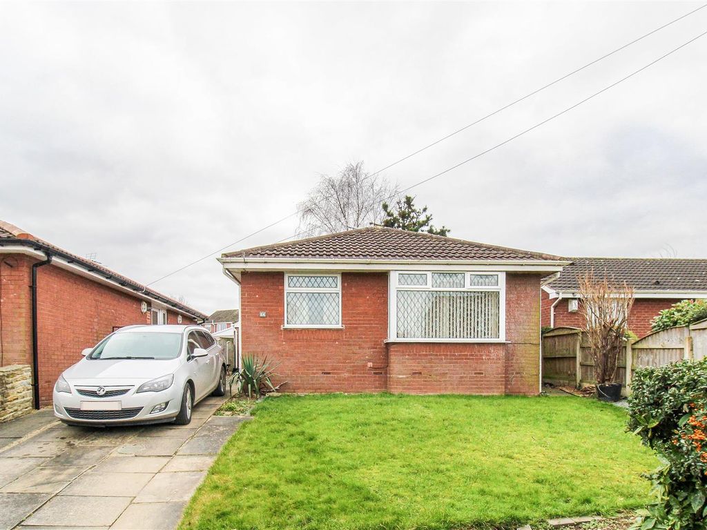 3 bed detached bungalow for sale in Rose Farm Approach, Altofts
