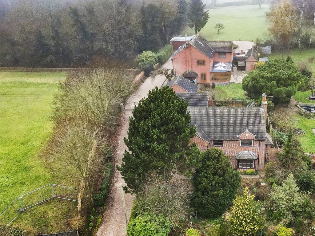 4 bed detached house for sale in Derby Road, Risley, Derbyshire DE72