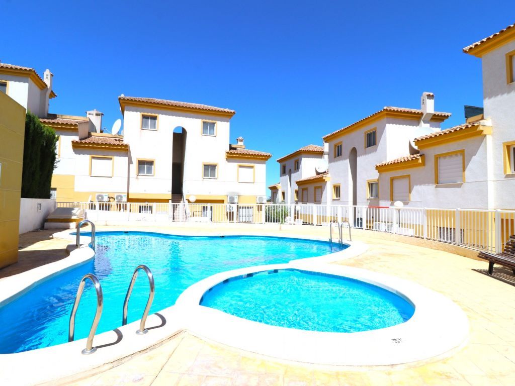 2 bed apartment for sale in Valencia, Spain Zoopla