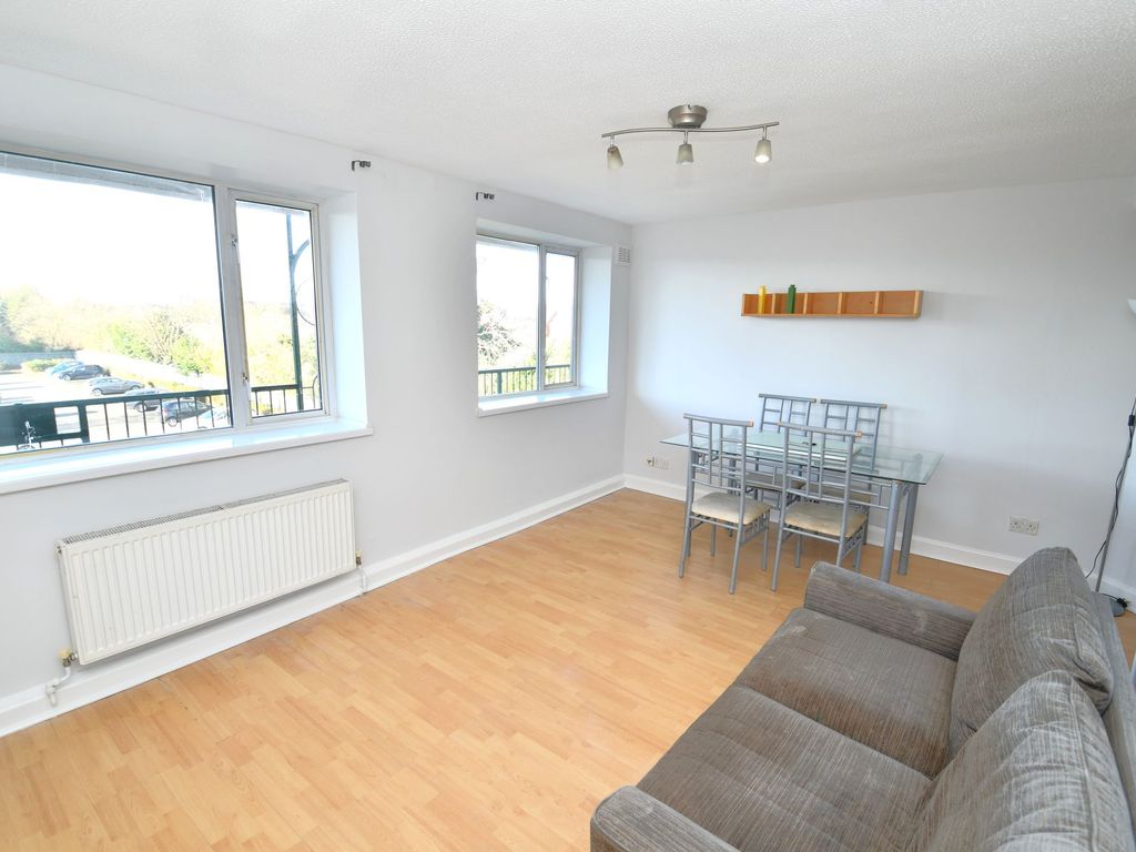 2 bed flat for sale in Eccles New Road, Kielder Square M5, £120,000