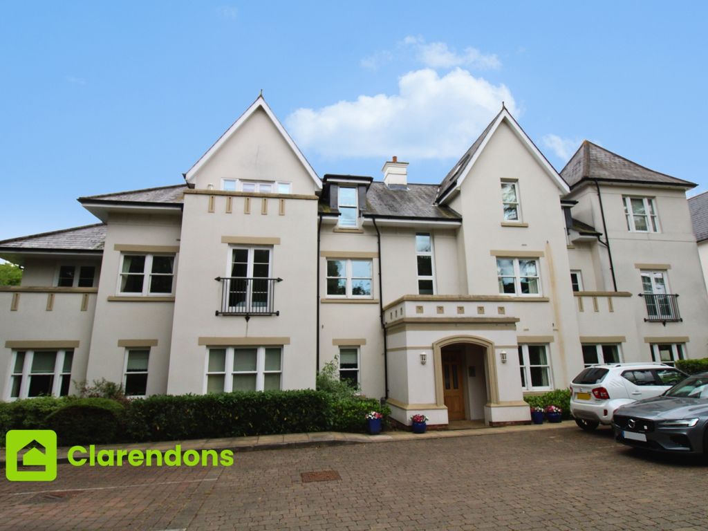 2 bed flat to rent in Wray Park Road, Reigate RH2 Zoopla