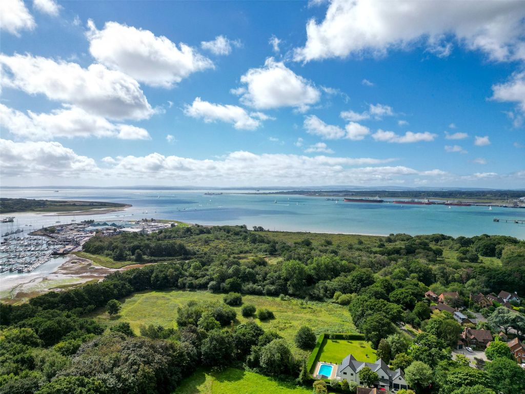 5 bed detached house for sale in School Lane, Hamble, Southampton