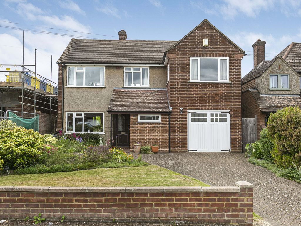 4 bed detached house for sale in Abbey Avenue, St Albans AL3, £