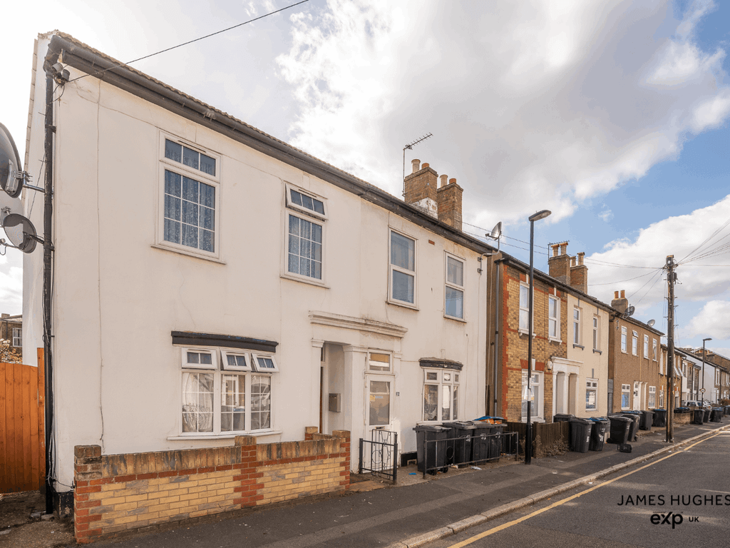 3 bed semidetached house for sale in Neville Road, Croydon CR0 Zoopla