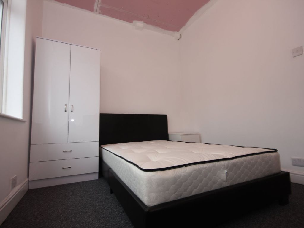 3 bed terraced house to rent in Ukraine Road, Salford M7, £550 pcm Zoopla