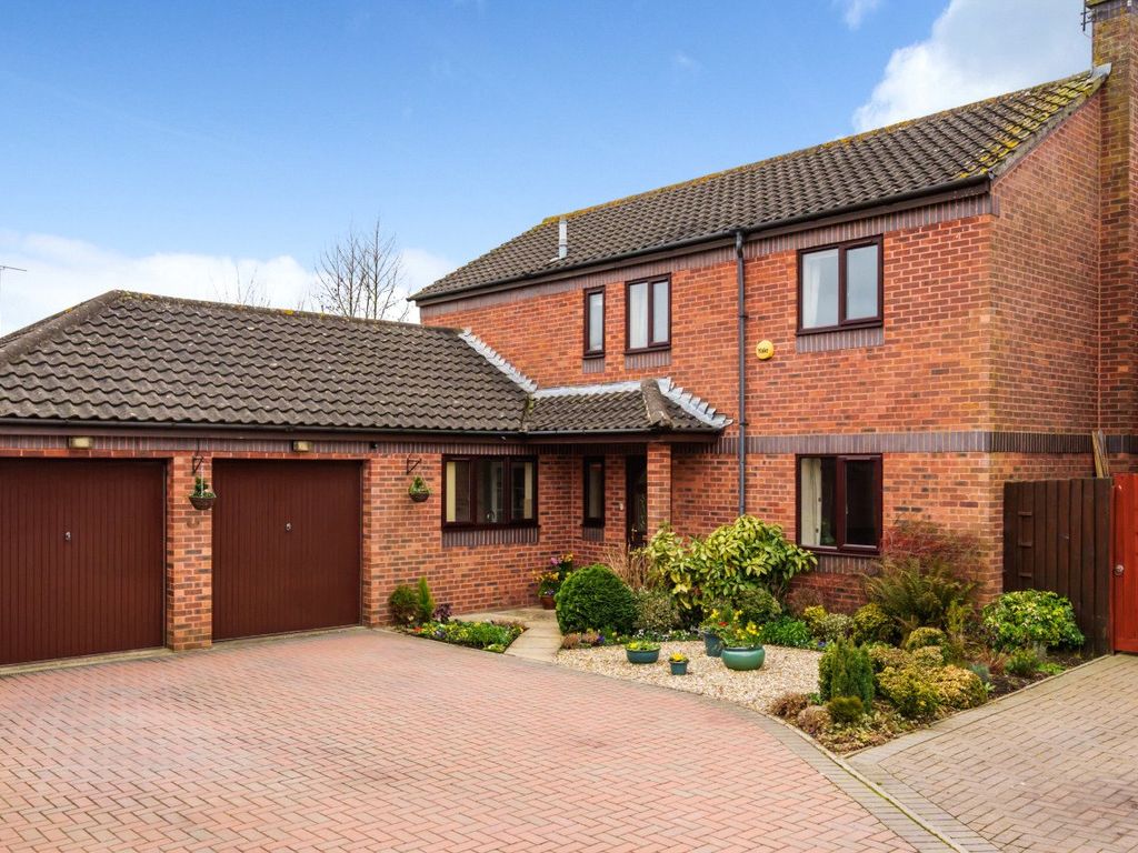 4 bed detached house for sale in Cavie Close, Nine Elms, Swindon