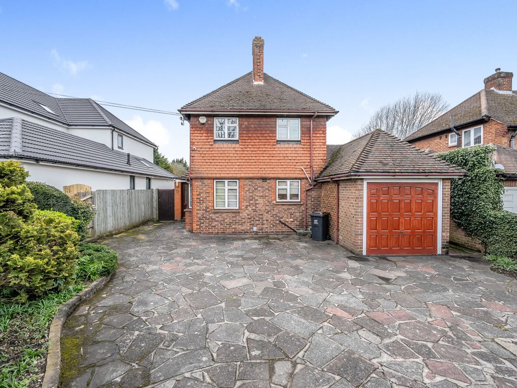 3 bed detached house for sale in Crofton Lane, Orpington BR5, £800,000