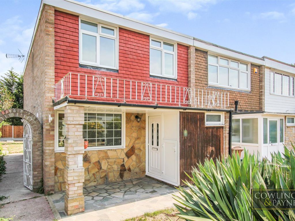 3 bed end terrace house to rent in Rettendon Gardens, Wickford SS11
