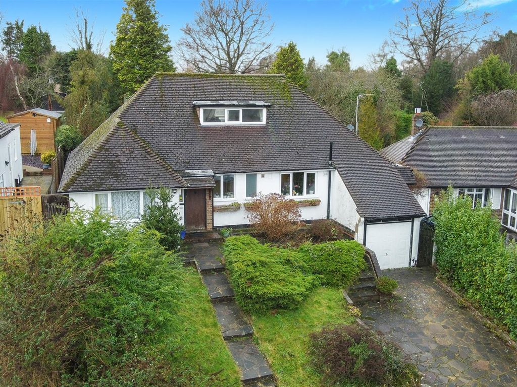 3 bed detached bungalow for sale in Hillside, Banstead SM7 Zoopla