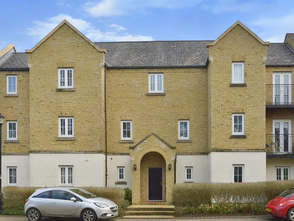 2 bed flat for sale in Tenby Grove, Kingsmead, Milton Keynes MK4, £