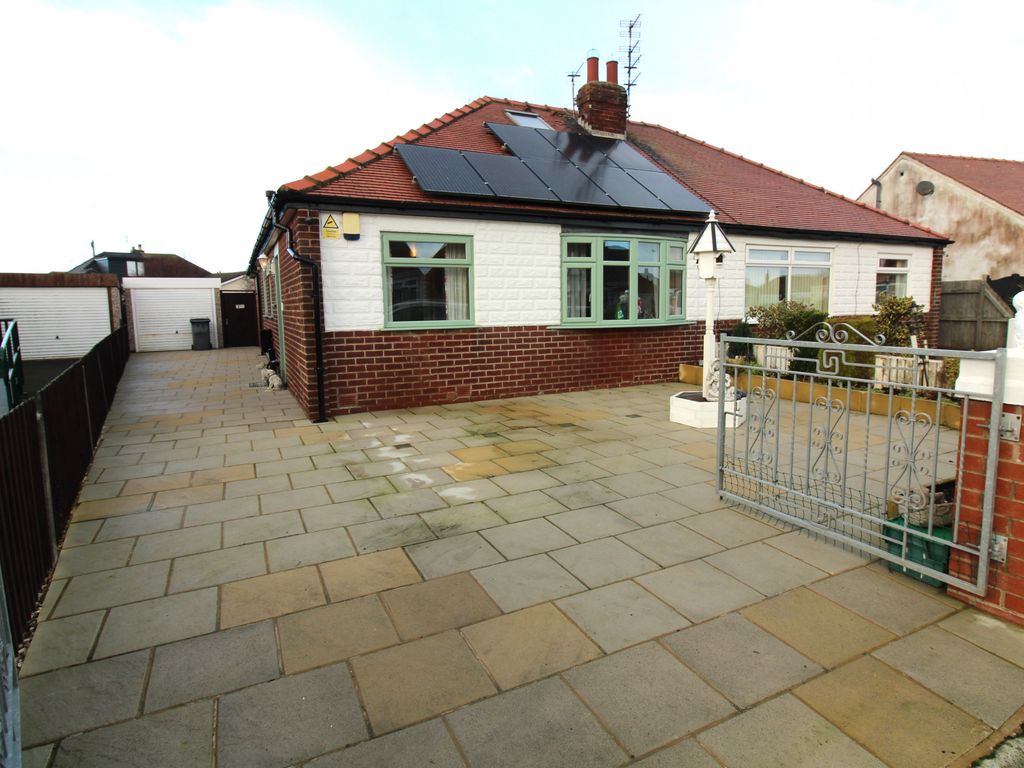 3 bed bungalow for sale in Allonby Avenue, Cleveleys FY5 Zoopla