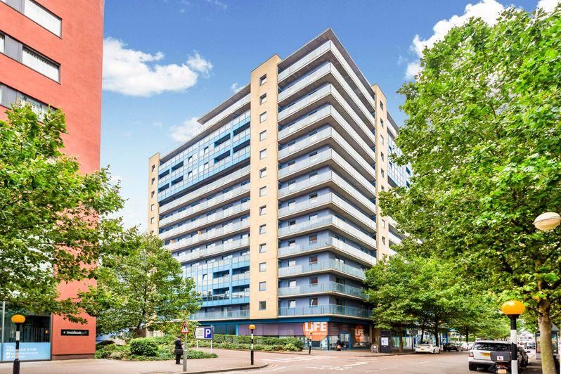 1 bed flat to rent in Westgate Apartments, 18 Western Gateway, Royal