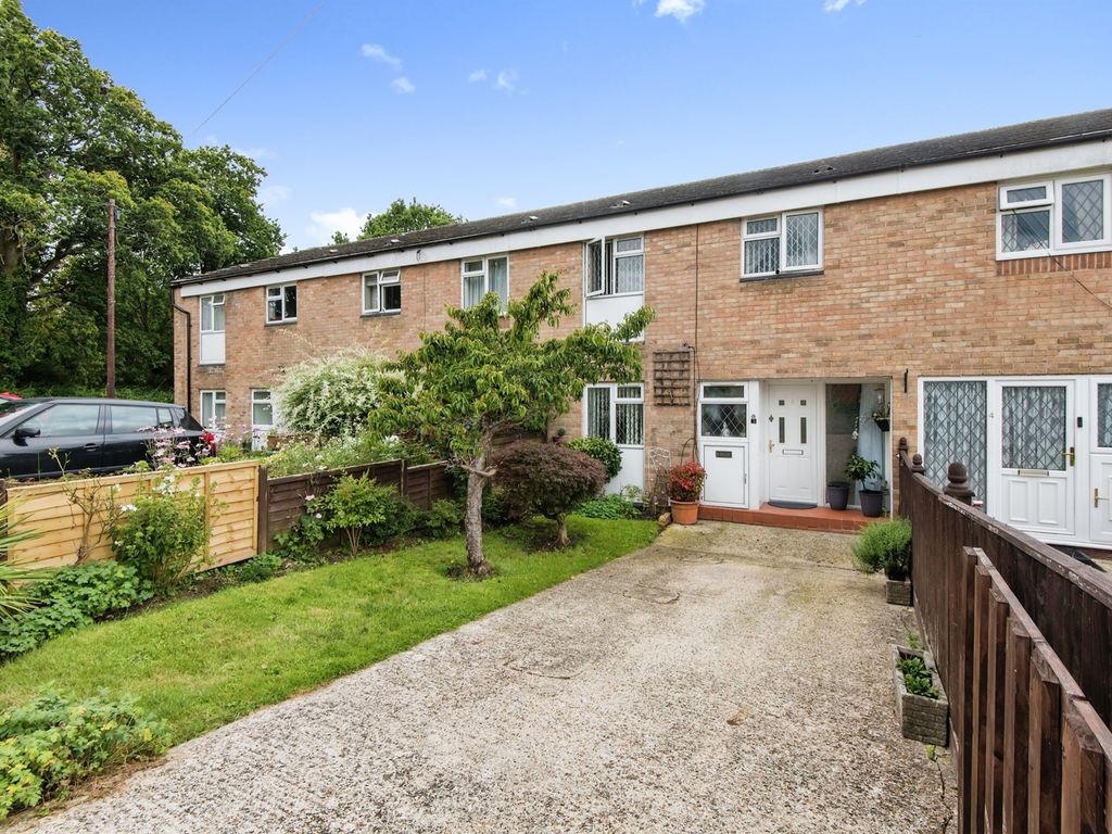 3 bed terraced house for sale in Malin Close, Southampton SO16, £