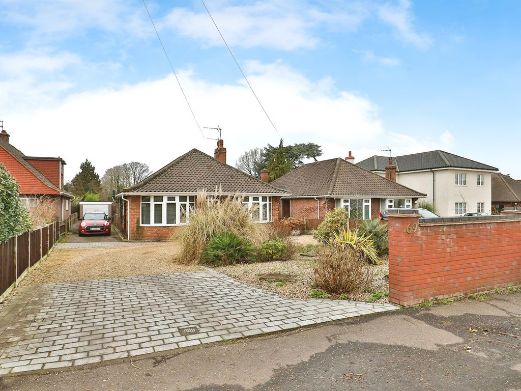 3 bed detached bungalow for sale in Constitution Hill, Old Catton