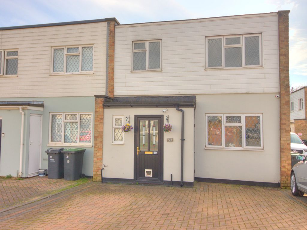 4 bed end terrace house for sale in Juniper Square, Havant, Hampshire PO9, £289,995 Zoopla