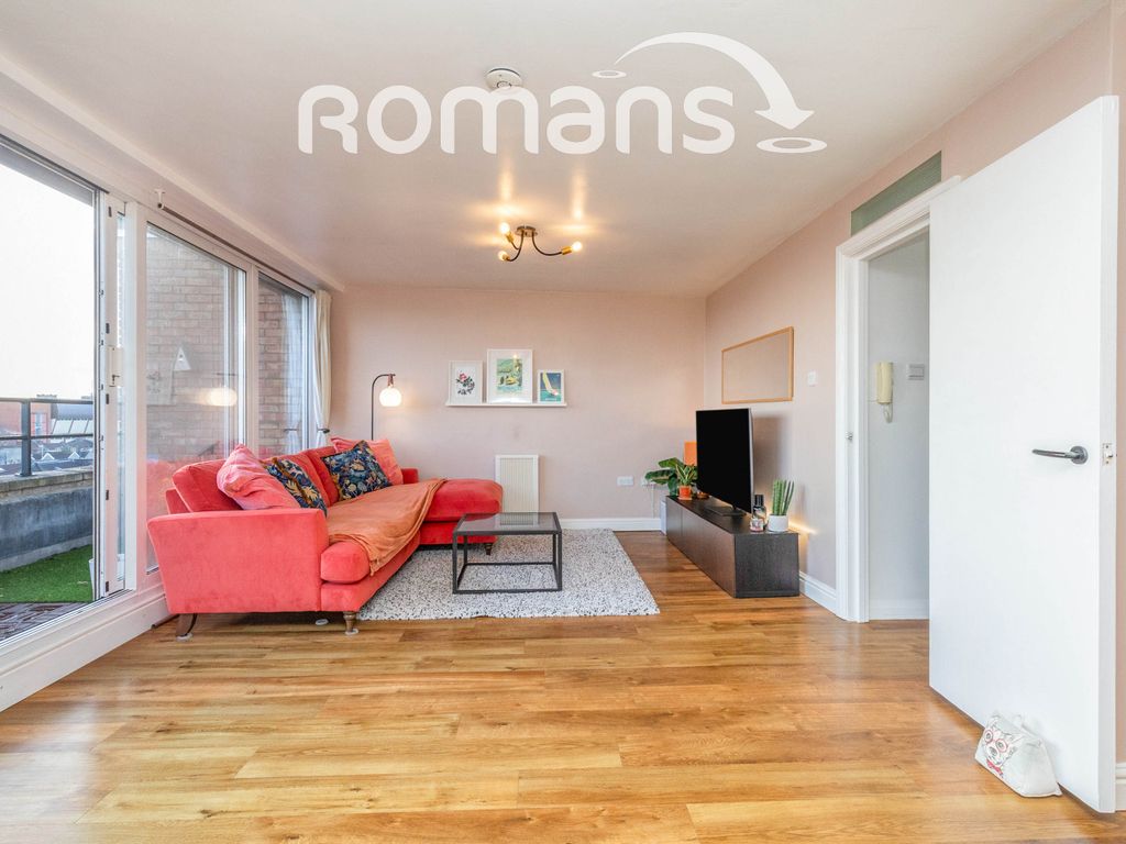 2 bed flat to rent in High Kingsdown, Kingsdown, Bristol BS2, £1,950