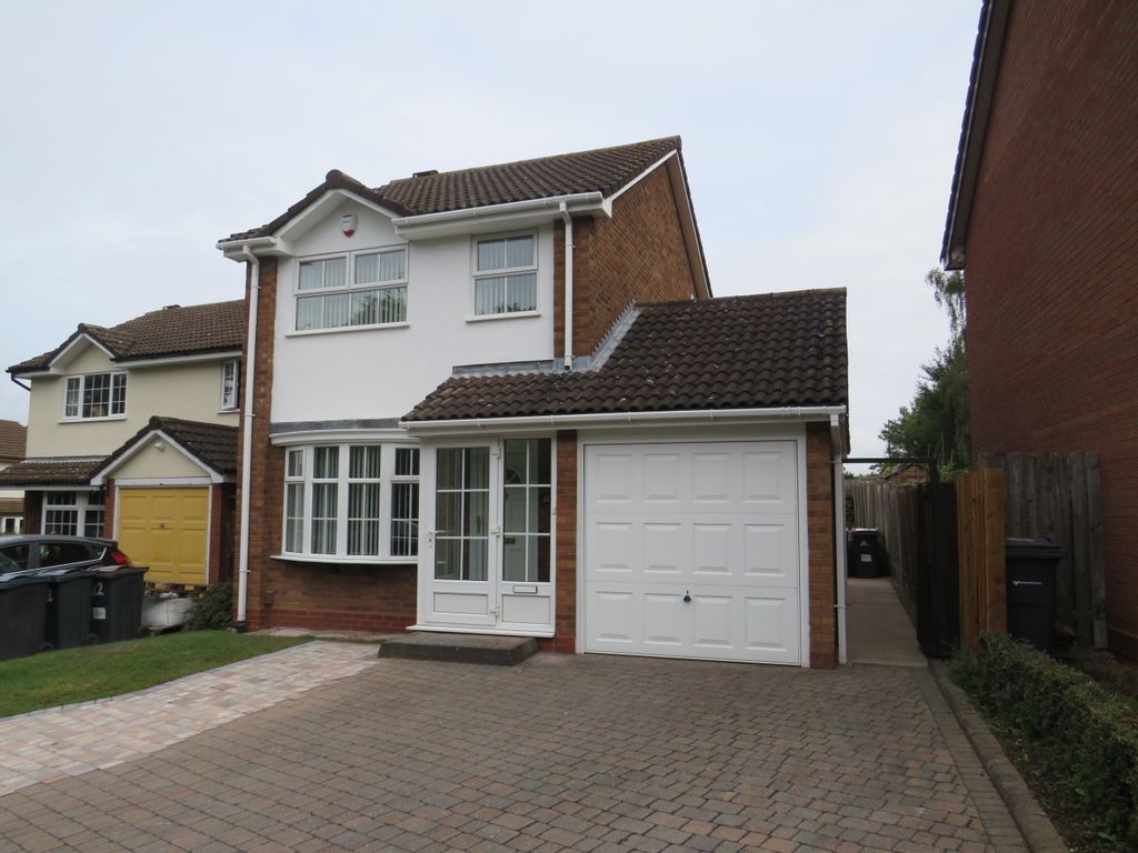 3 bed detached house to rent in Moat Croft, Walmley, Sutton Coldfield
