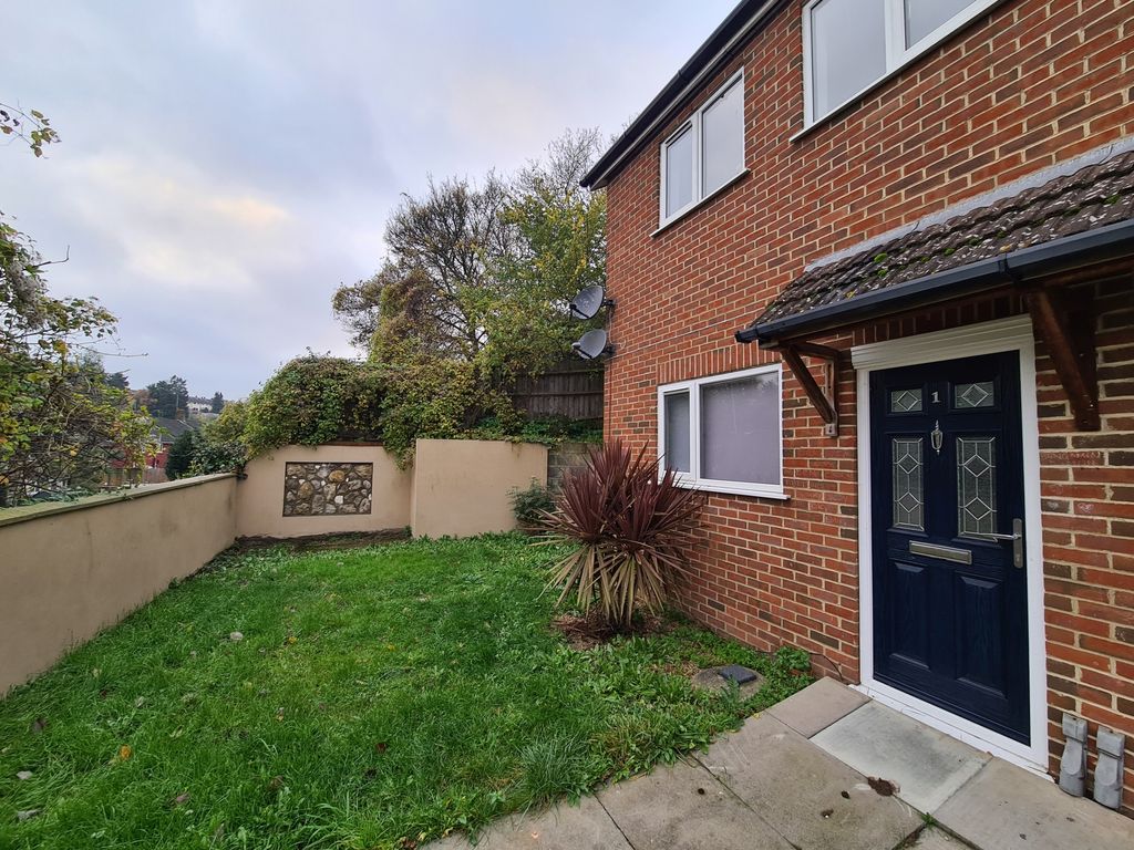1 Bed Maisonette To Rent In St Francis Close Strood ME2 Zoopla 1-bed-maisonette-to-rent-in-st-francis-close-strood-me2-zoopla