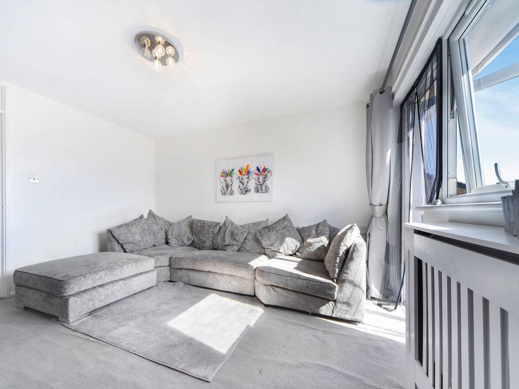 Marlborough Close, Elephant And Castle, London SE17  