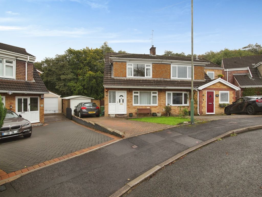 3 bed semidetached house for sale in St. Davids Way, Caerphilly CF83