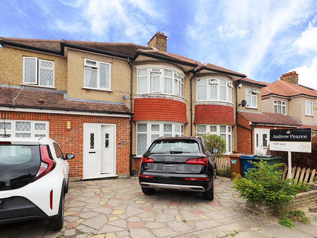 5 bed semidetached house for sale in Mount Drive, Harrow HA2, £850,000