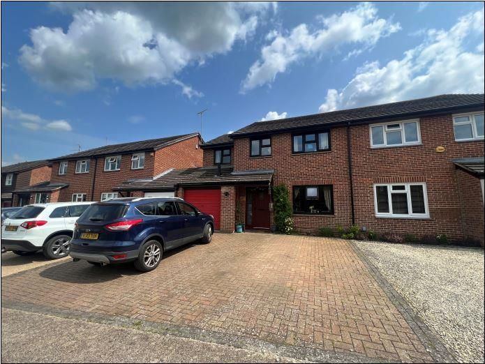 4 bed semidetached house to rent in Wokingham, Berkshire RG41 Zoopla