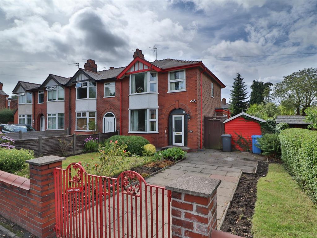 3 bed end terrace house for sale in Manchester Road, Warrington WA1, £