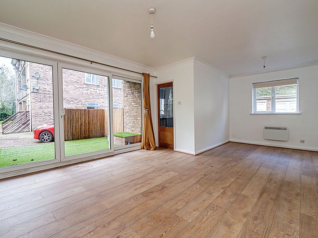 2 bed flat for sale in Beverley Road, Hull, East Riding HU6 Zoopla