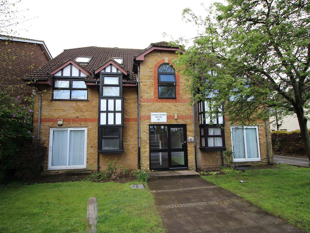 2 bed flat for sale in Stanwell Road, Ashford TW15 Zoopla
