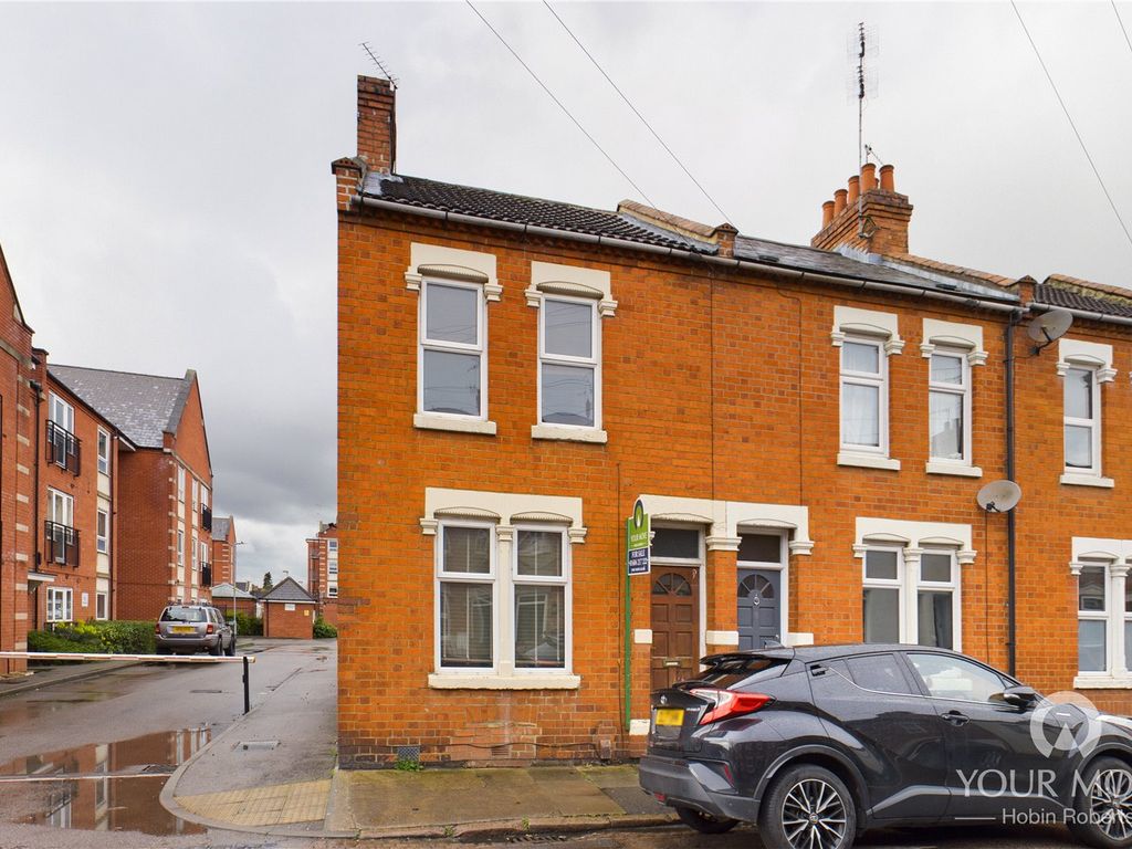 2 bed end terrace house for sale in Lea Road, Abington, Northampton NN1
